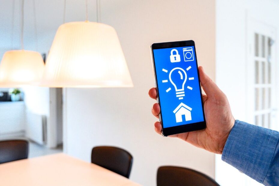 App on mobile phone controls light from lamps in smart home