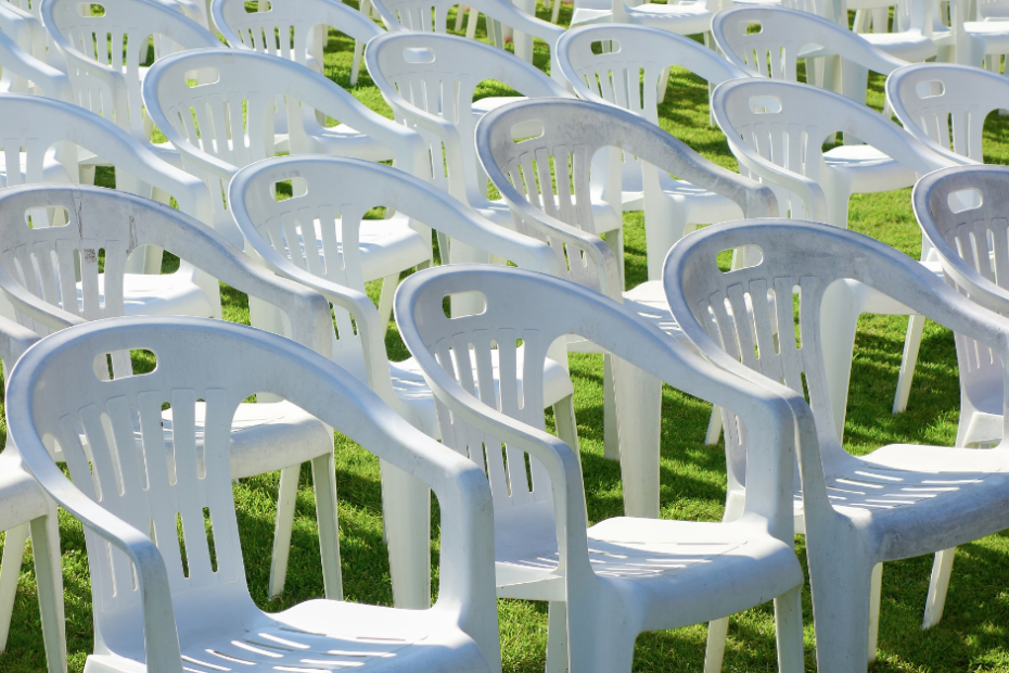 Versatile Seating for Weddings and Outdoors