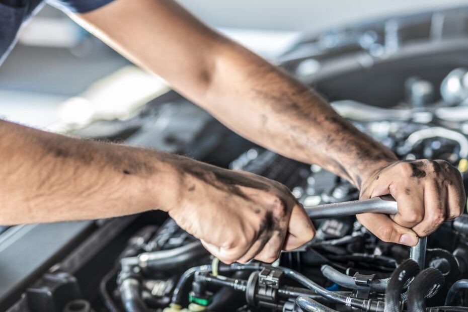 Finding the Right Auto Mechanic for Your Vehicle Needs