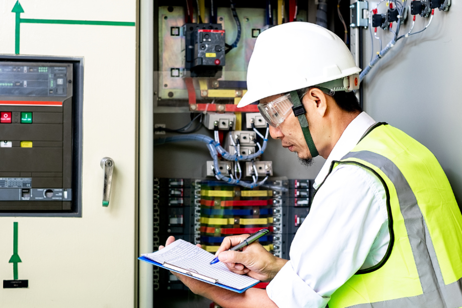 How to Keep Your Home’s Electrical System Safe with a Distribution Board