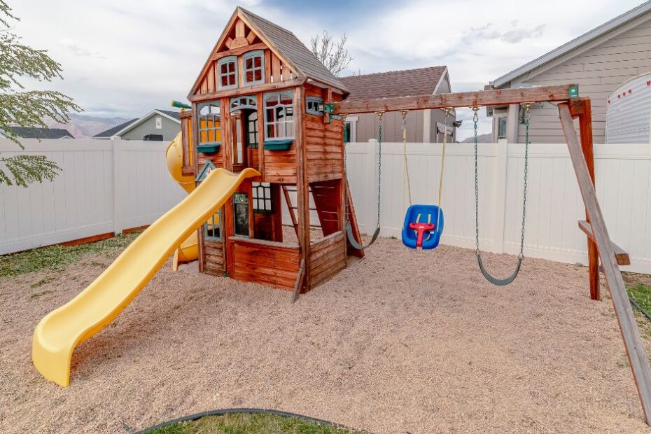 Wendy Houses and Wooden Structures