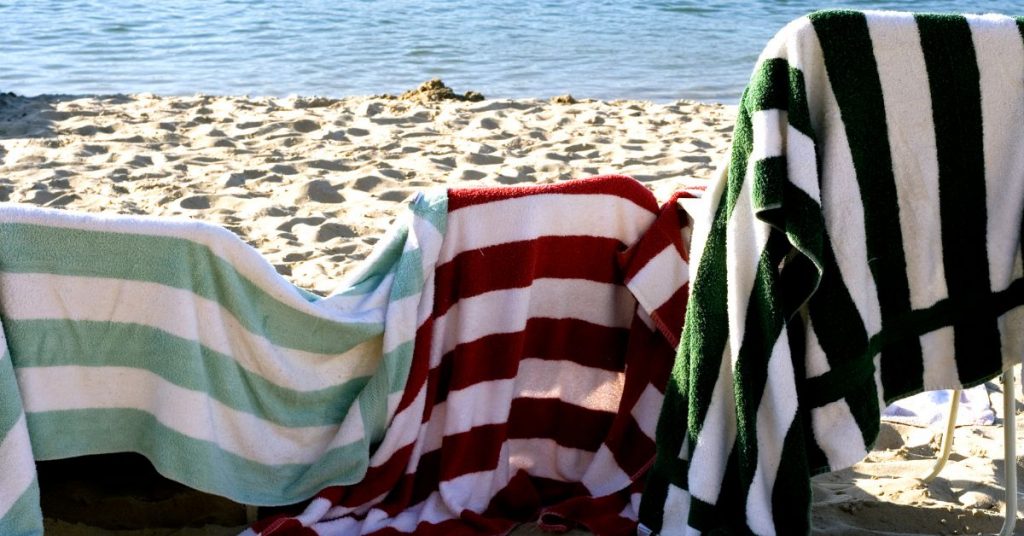 Choosing the Best Beach Towels for Kids