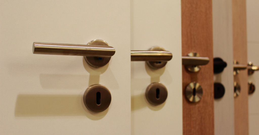 How to Pick the Right Hardware and Fittings for Your Home