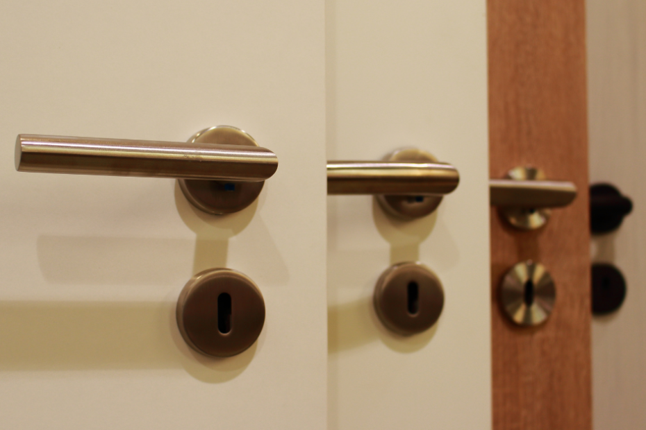 How to Pick the Right Hardware and Fittings for Your Home