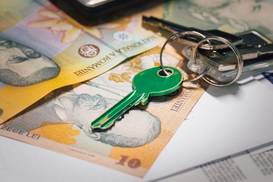 Close-up of Romanian banknotes with a set of keys, representing real estate investment and financial planning.